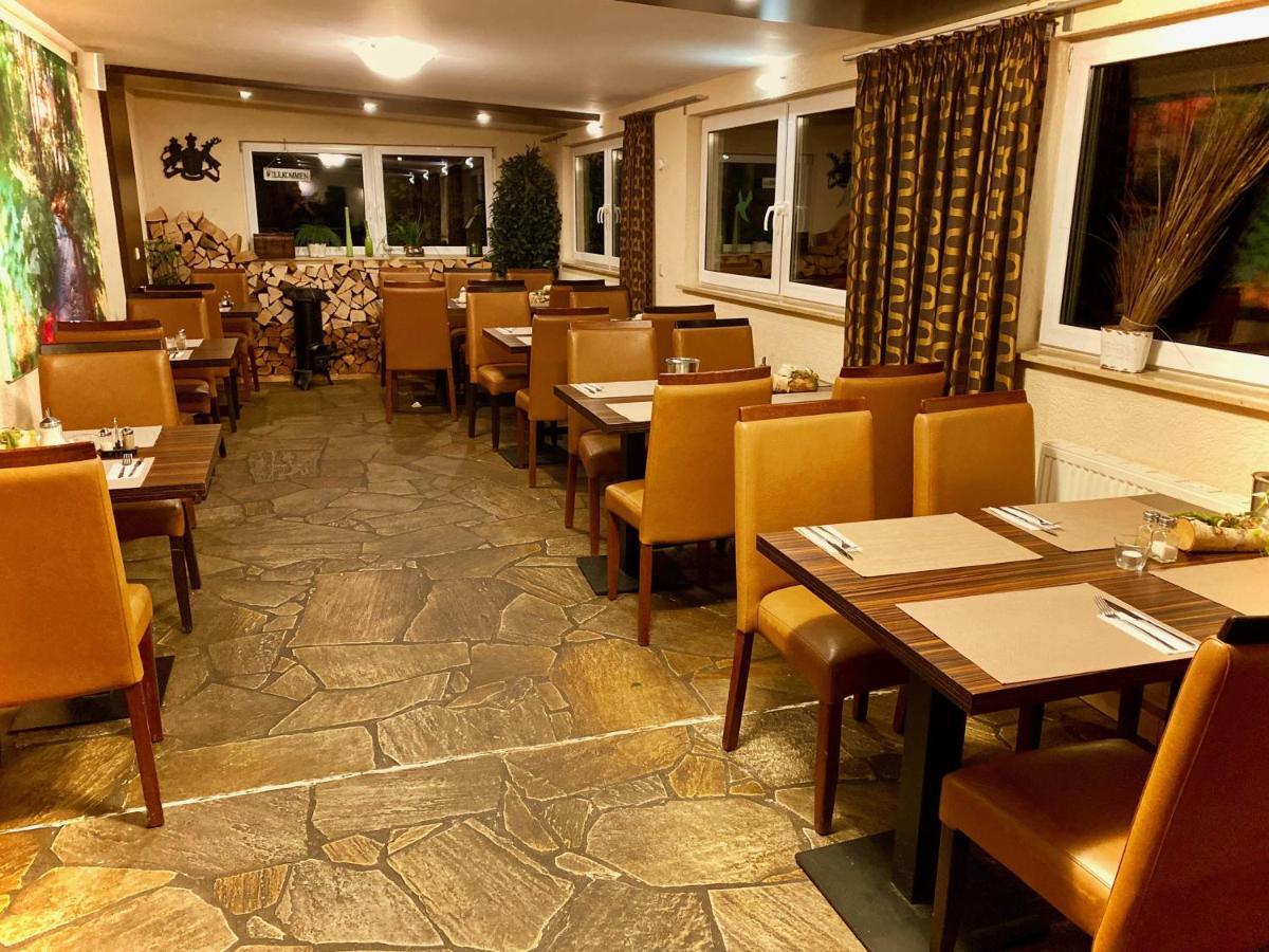 库灵纳瑞姆格勒慕斯酒店 格尔林根 外观 照片